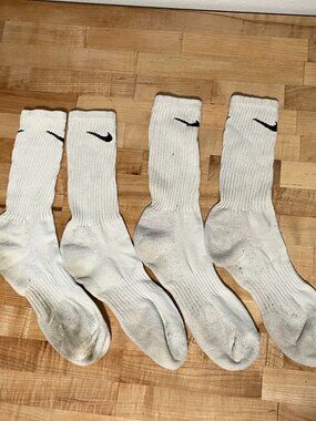Lot of 2 Pairs Men's Large Size 8-12 Cushioned White Crew Socks